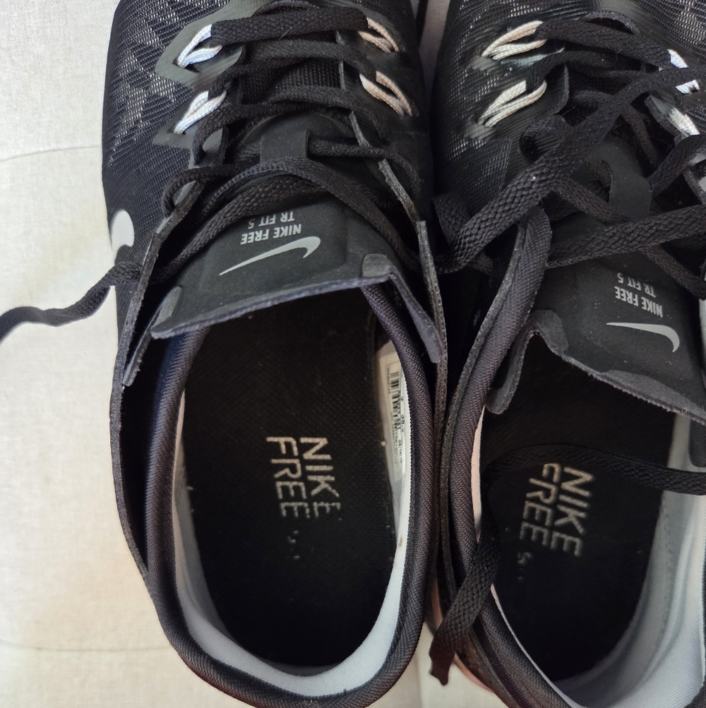 Nike Free 5.0 Black Metallic Sneakers Womens 7.5 TR Fit 5 Chic Athleisure Shoes - Picture 8 of 14
